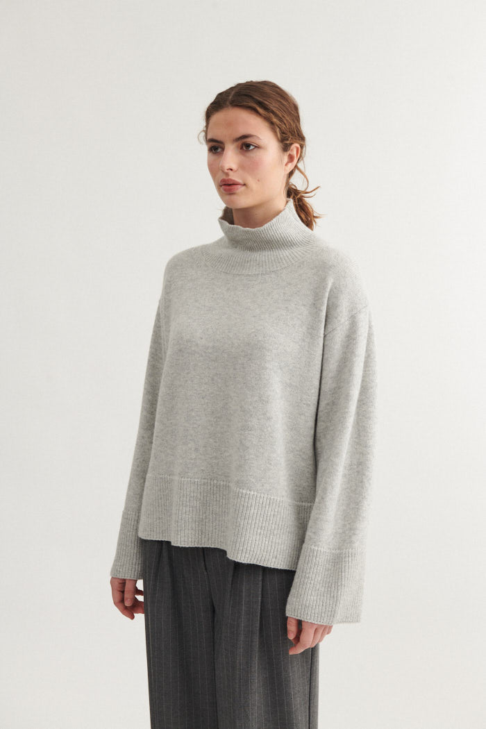 Basic Apparel Cady T-Neck Sweaters 094 Light Grey Mel.